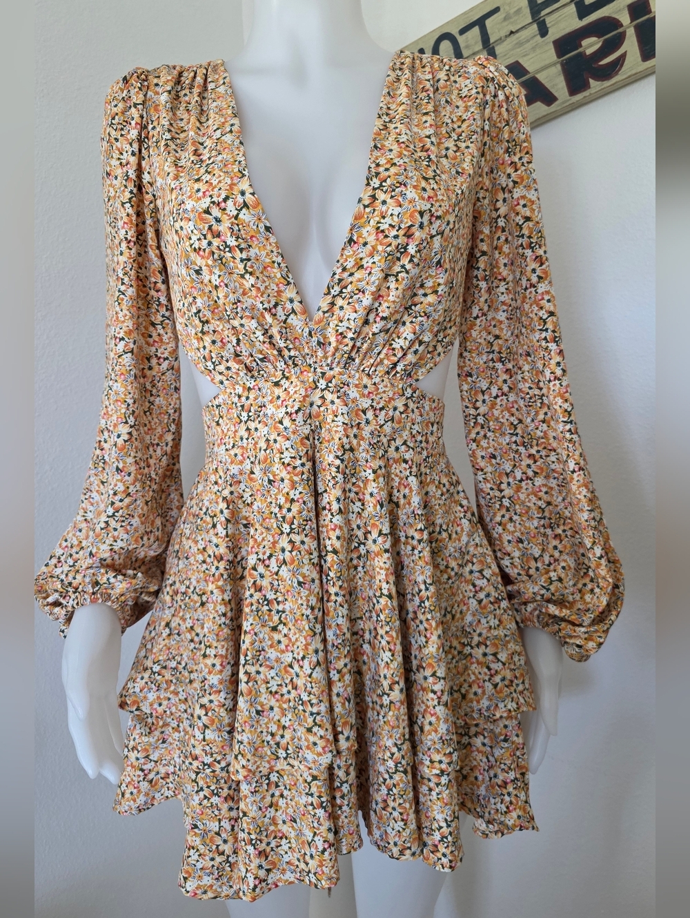 Luxxel Balloon Sleeve Floral Cut Out Tie Back Romper M Resort Wear Boho